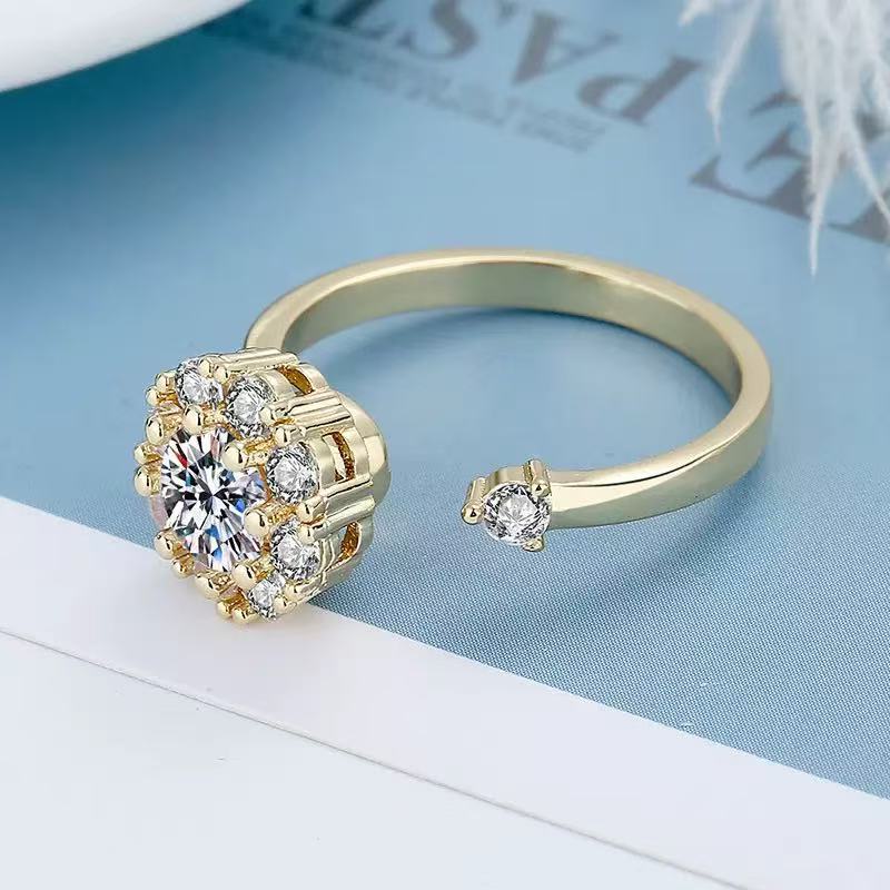 Women's Fashion Can Be Rotatable Ring